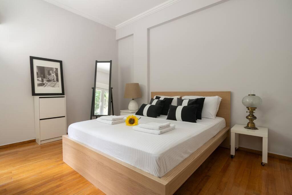 Chic N Central Apt In Kolonaki Apartment Athens Exterior photo